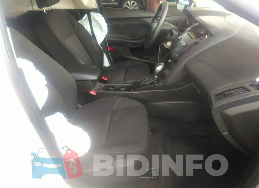 1FADP3F22GL364541 Photo# 5