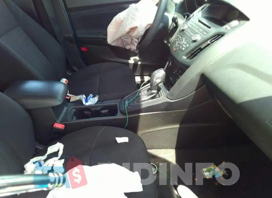 1FADP3F26GL292193 Photo# 5