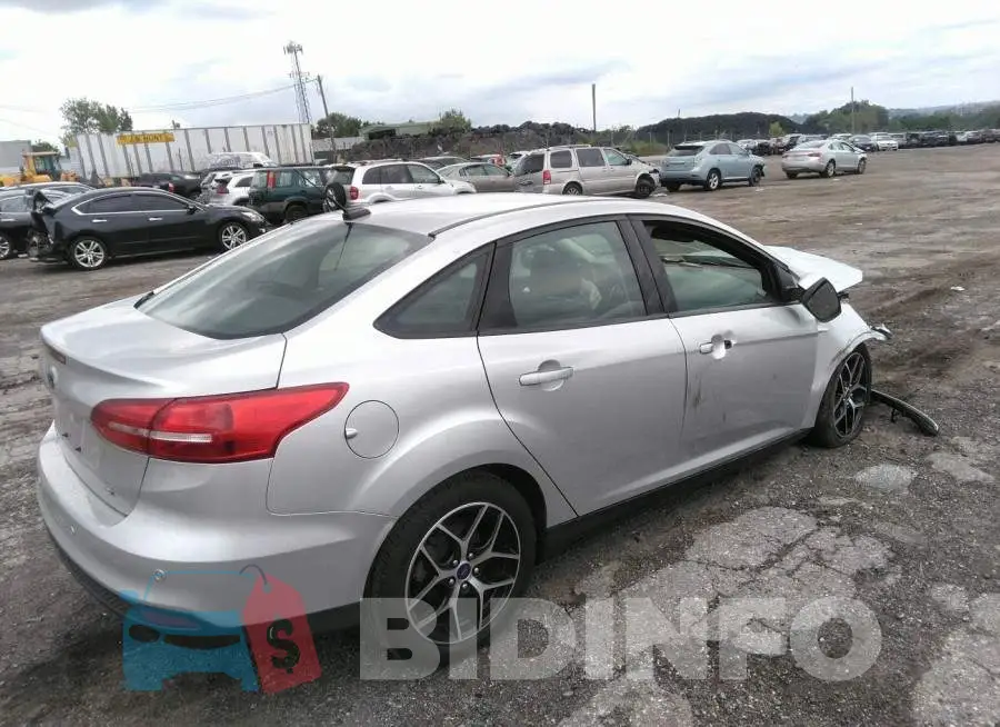 1FADP3H28JL219606 Photo# 4 1FADP3H28JL219606 Photo# 4