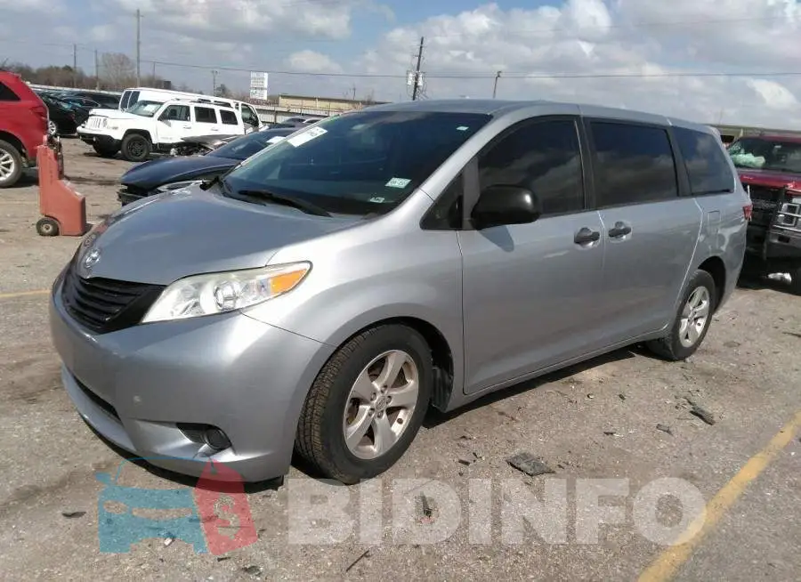 5TDZK3DC8GS692832 Photo# 2