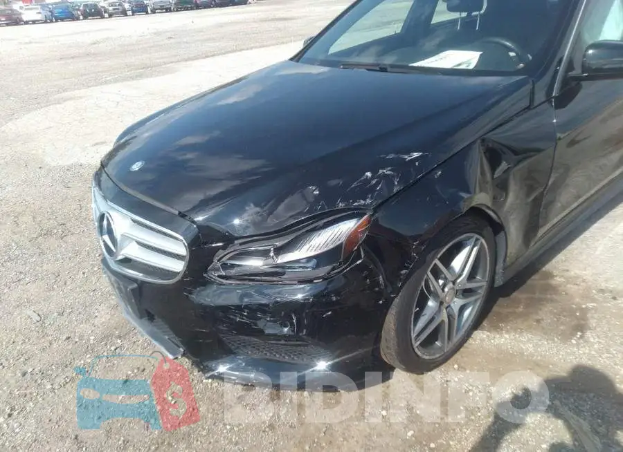 WDDHF8JB8FB133298 Photo# 6