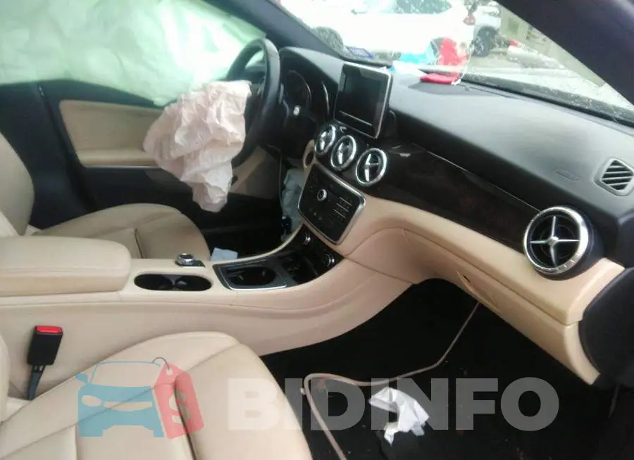 WDDSJ4EB4GN324224 Photo# 5
