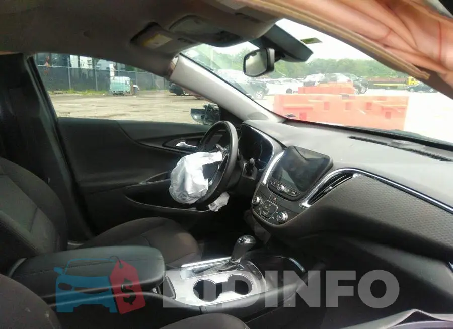 1G1ZD5ST0JF216017 Photo# 5
