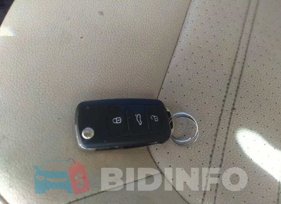 1VWBS7A30FC072695 Photo# 11