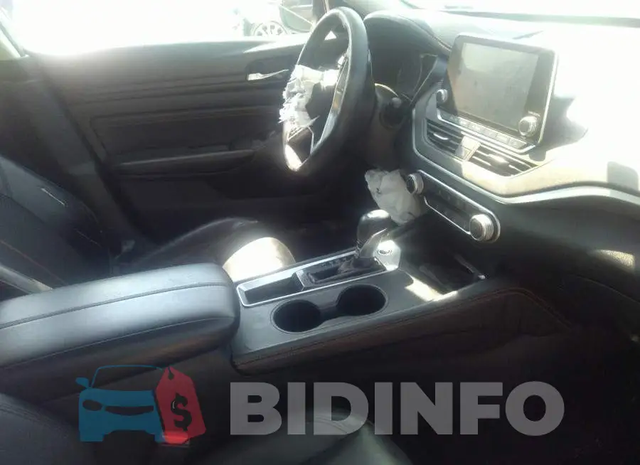 1N4BL4CV3KC182721 Photo# 5