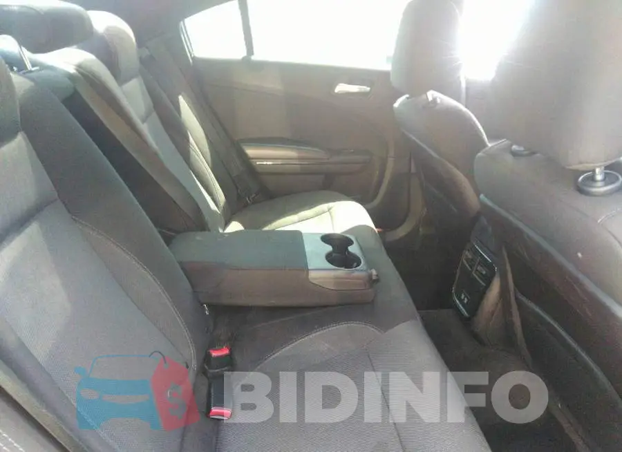 2C3CDXBG8GH355884 Photo# 8