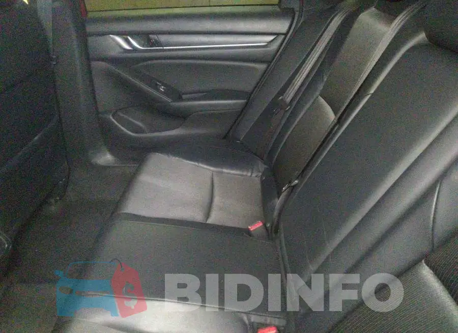 1HGCV1F38JA236219 Photo# 8