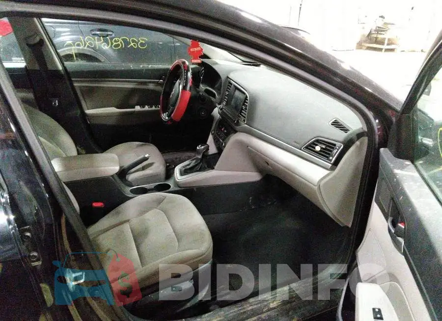 5NPD84LF1JH255729 Photo# 5