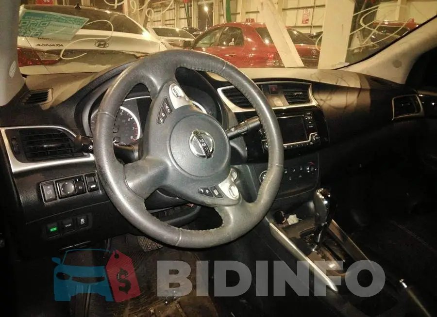 001AB7AP4GL666572 Photo# 8