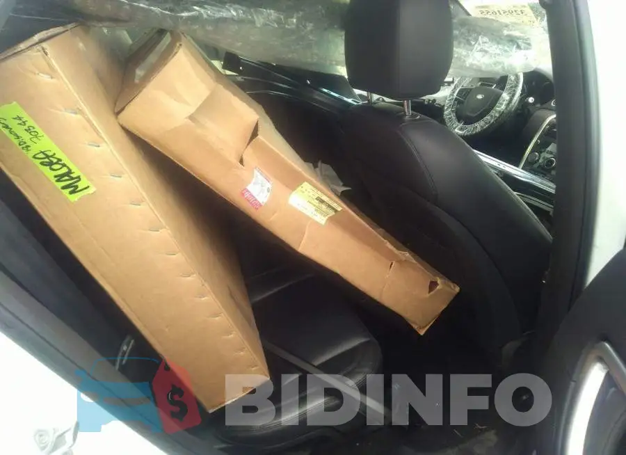 SALCP2RX8JH768891 Photo# 8