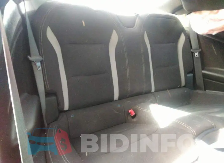 1G1FB1RS2J0130404 Photo# 8