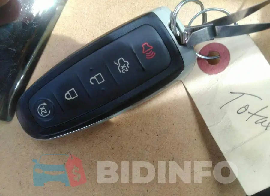 1FMCU0J91GUB96186 Photo# 11