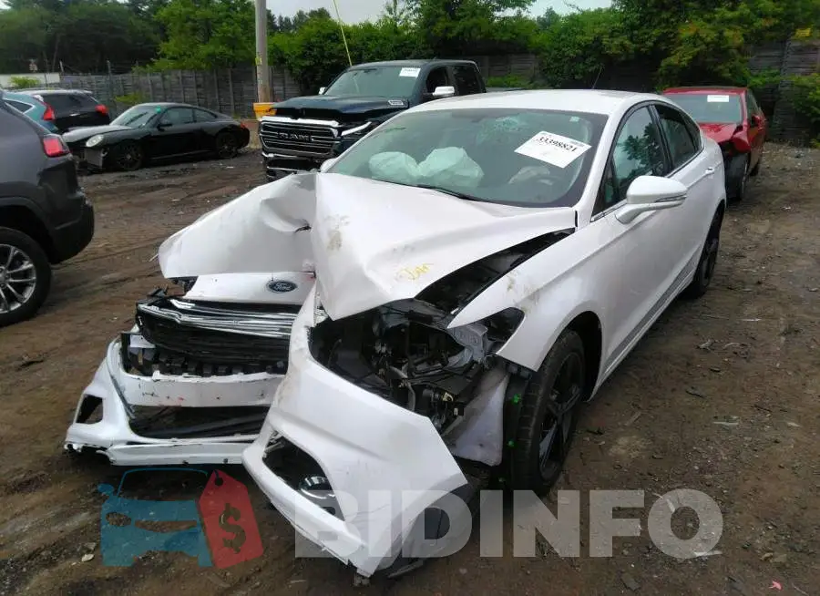 3FA6P0T95GR373678 Photo# 2