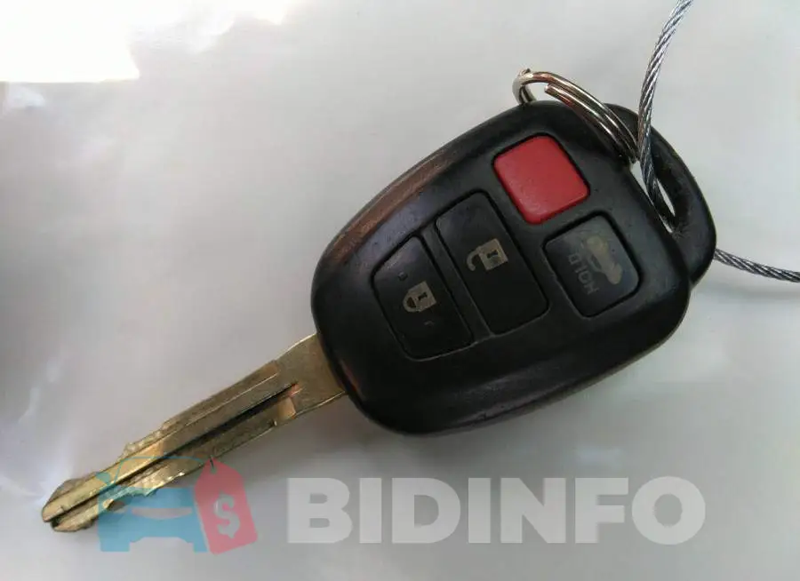 4T1BF1FK1HU431081 Photo# 11