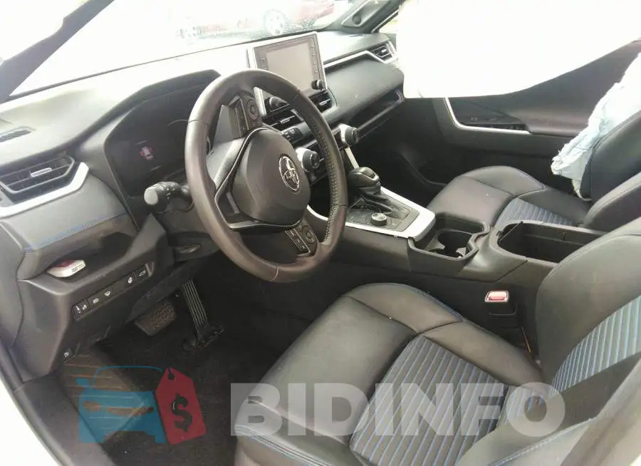4T3EWRFVXLU010403 Photo# 5