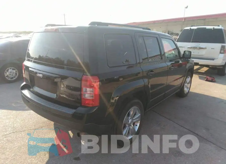 1C4NJPBBXFD409831 Photo# 4