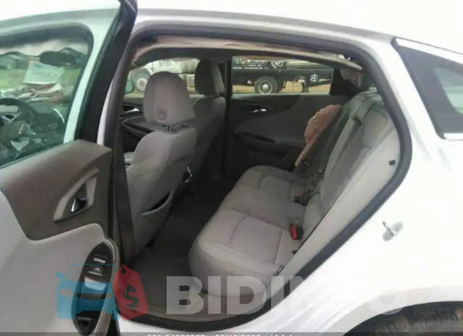 1G1ZD5ST5LF123917 Photo# 8