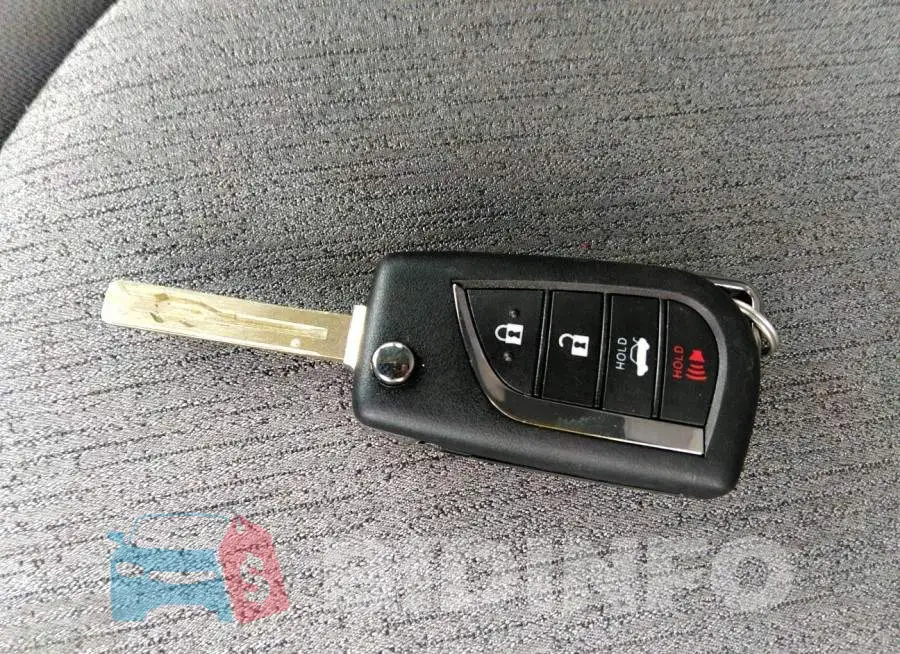 4T1C11AK9LU932304 Photo# 11