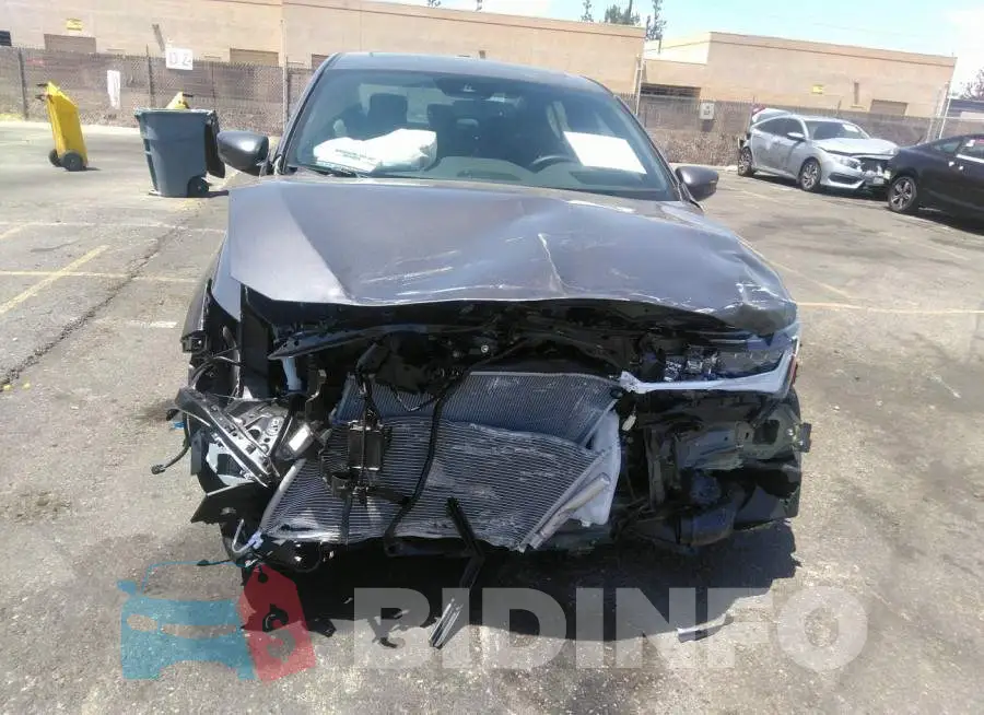 19UDE2F85NA007976 Photo# 6
