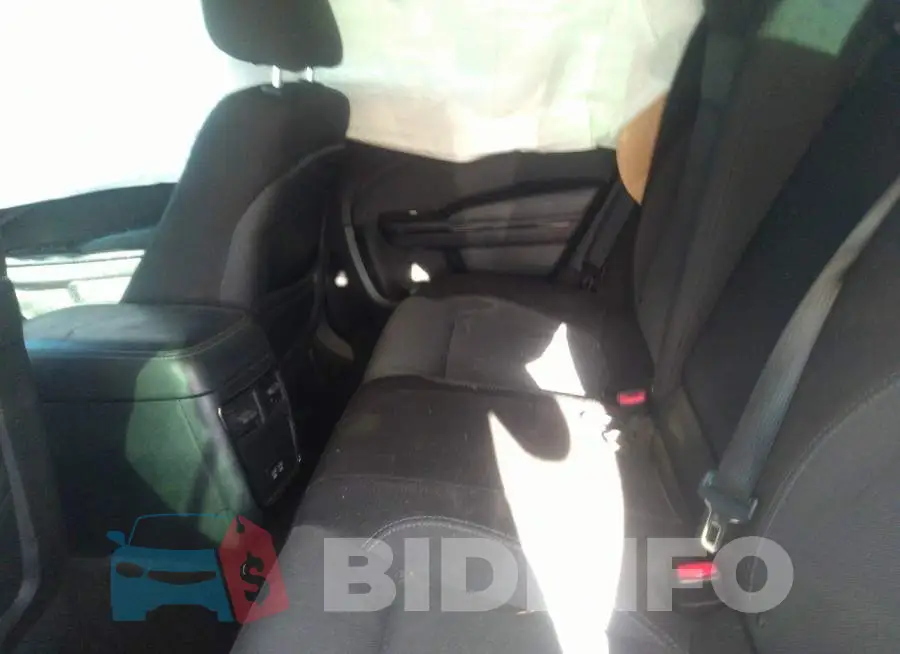 2C3CDXBG3JH157981 Photo# 8