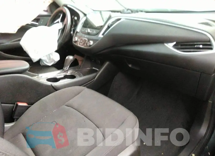 1G1ZD5ST2JF240738 Photo# 5