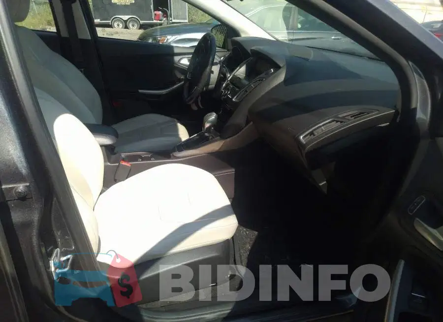 1FADP3J23HL287431 Photo# 5