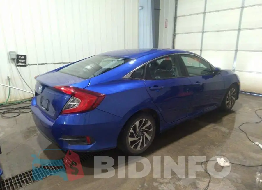 19XFC2F7XGE021568 Photo# 4