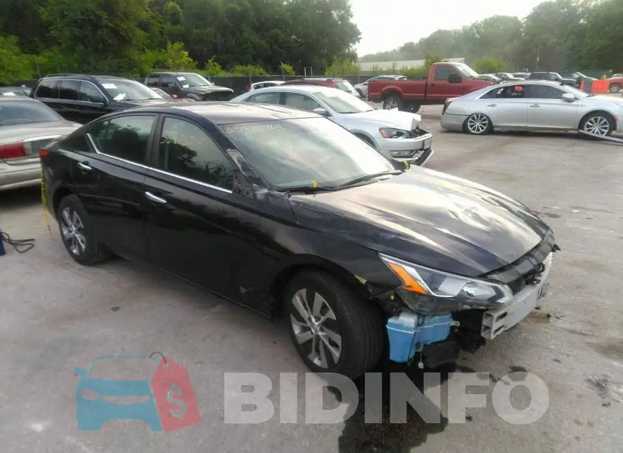 1N4BL4BV1KC145636 Photo# 1
