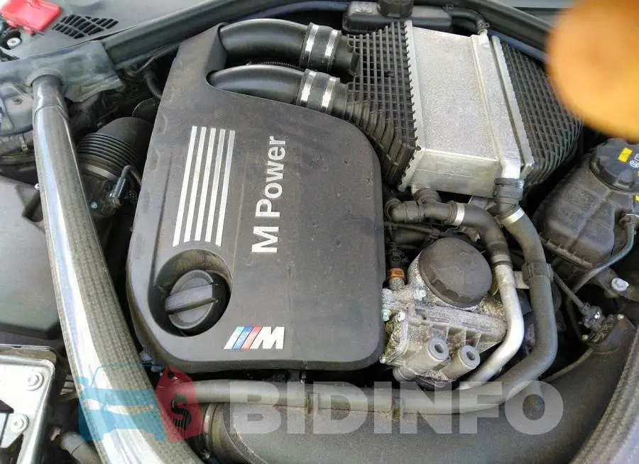 WBS8M9C53J5L71962 Photo# 10