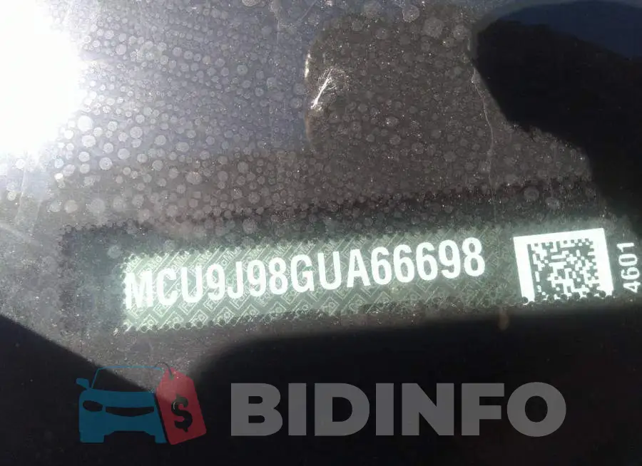1FMCU9J98GUA66698 Photo# 9