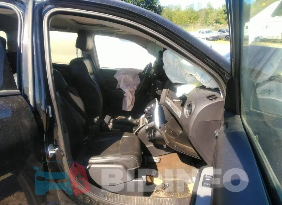 1C4NJDEB2HD190098 Photo# 5