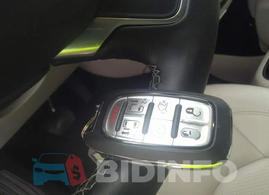 2C4RC1BG5MR600684 Photo# 11