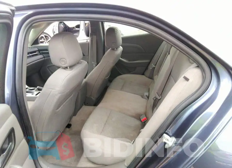 1G11B5SLXFF284125 Photo# 8