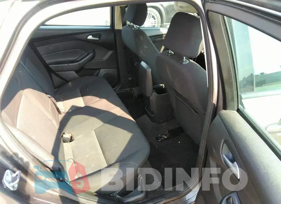 1FADP3F20FL367601 Photo# 8