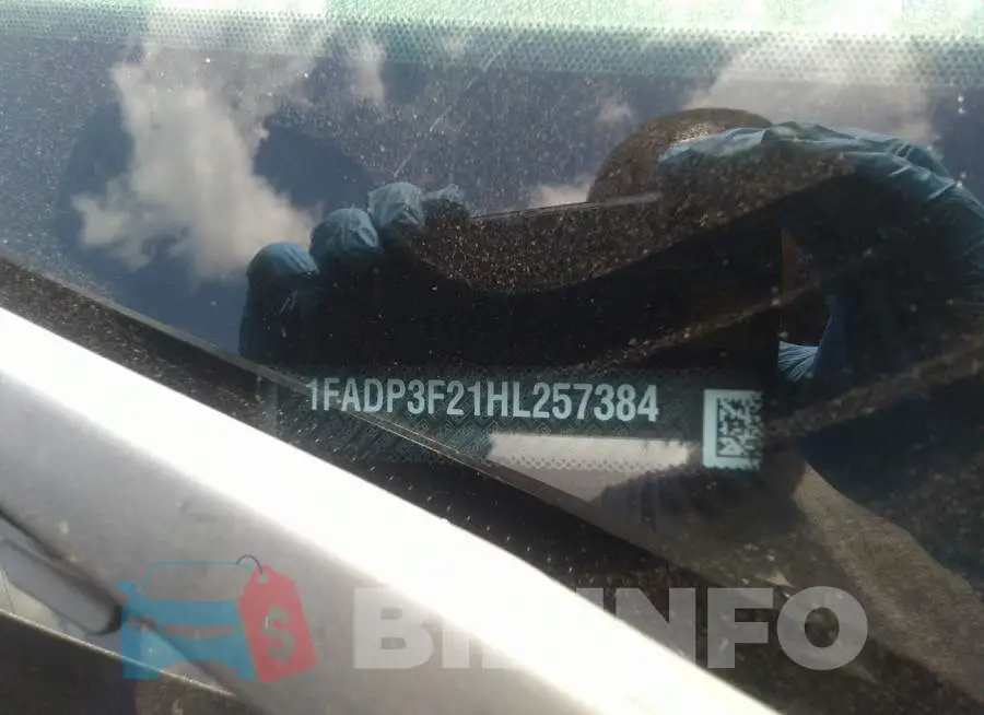 1FADP3F21HL257384 Photo# 9