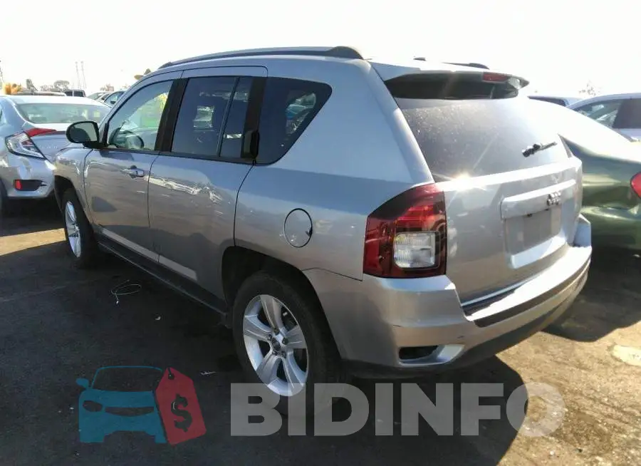 1C4NJCBA1GD525758 Photo# 3