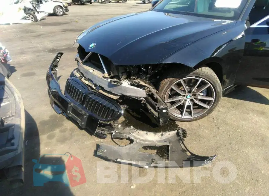3MW5R1J01M8B69193 Photo# 6