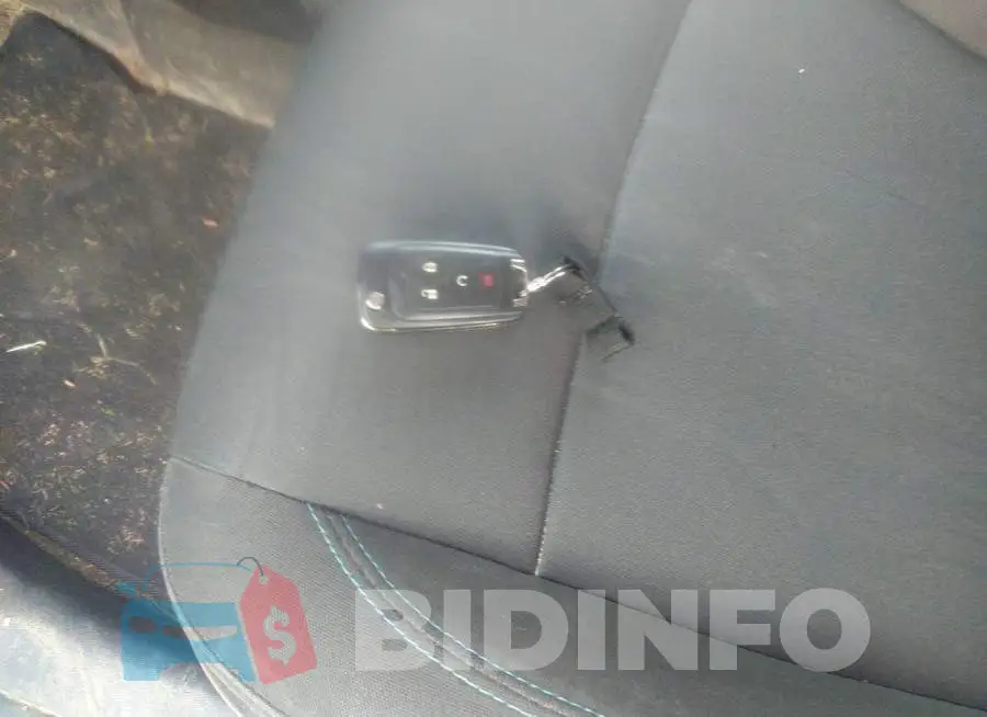 KL7CJRSBXFB112196 Photo# 11