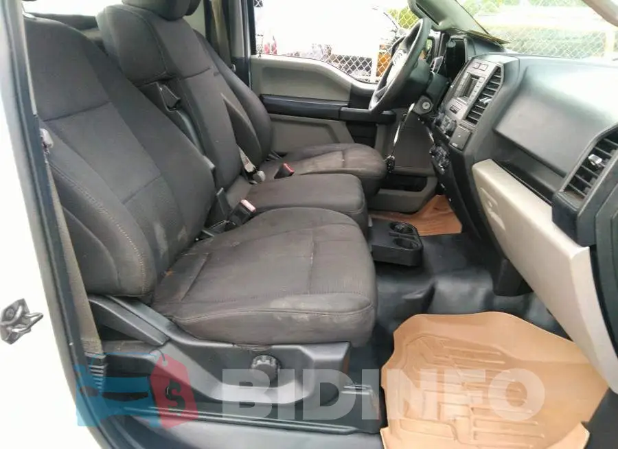 1FTMF1C58KKD59682 Photo# 8