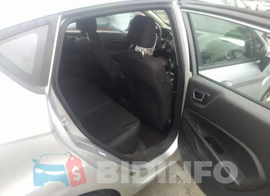 3FADP4EJ2GM150887 Photo# 8
