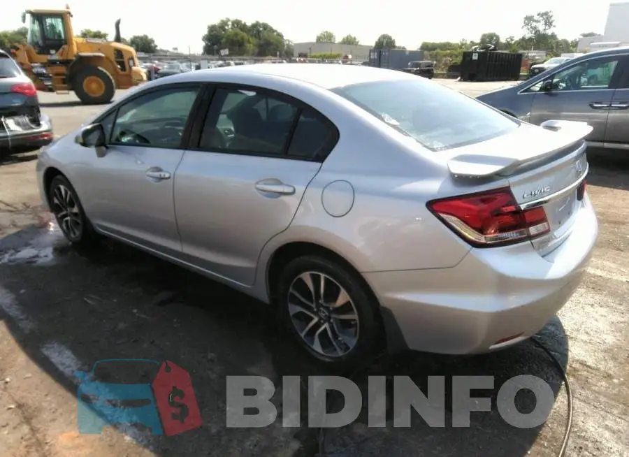 19XFB2F83FE021065 Photo# 3