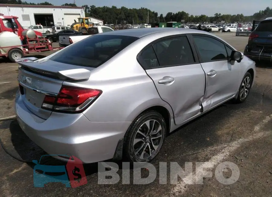 19XFB2F83FE021065 Photo# 4
