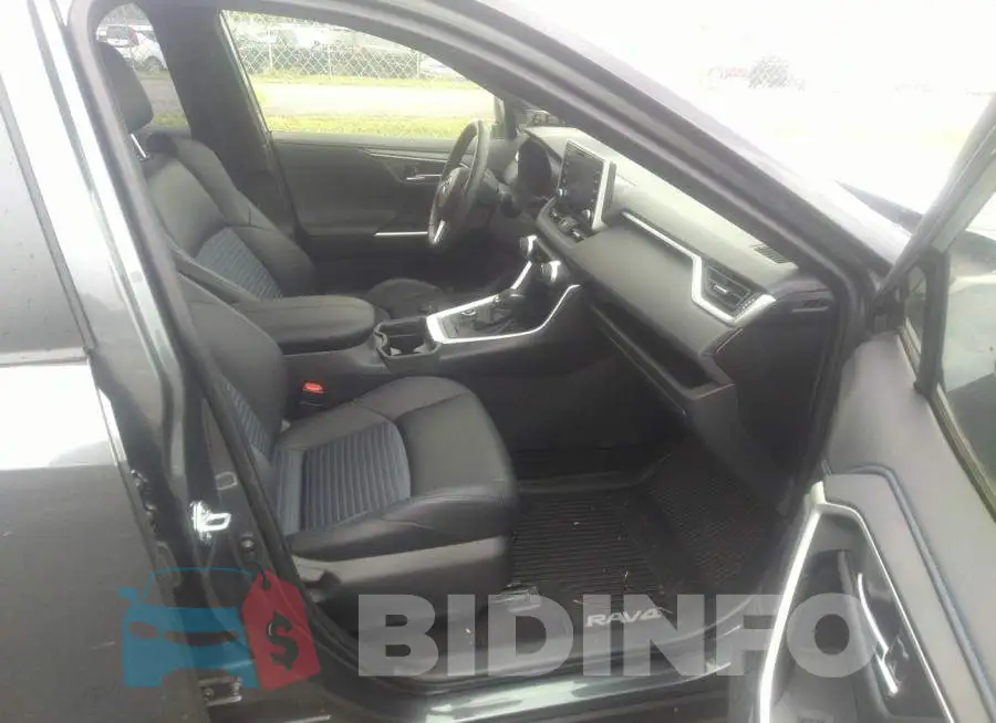 JTMEWRFV2LD526283 Photo# 5