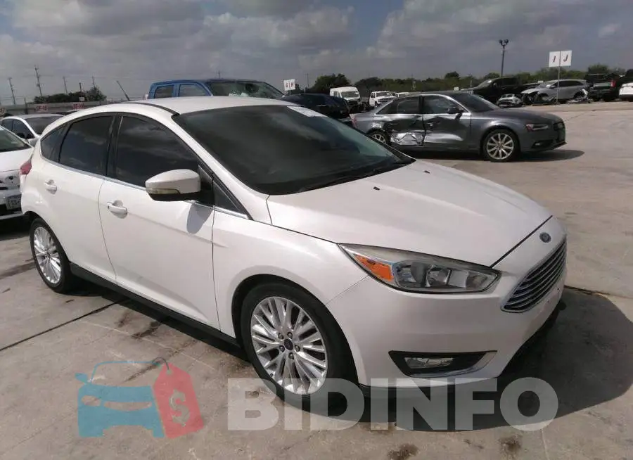 1FADP3N27GL205984 Photo# 1