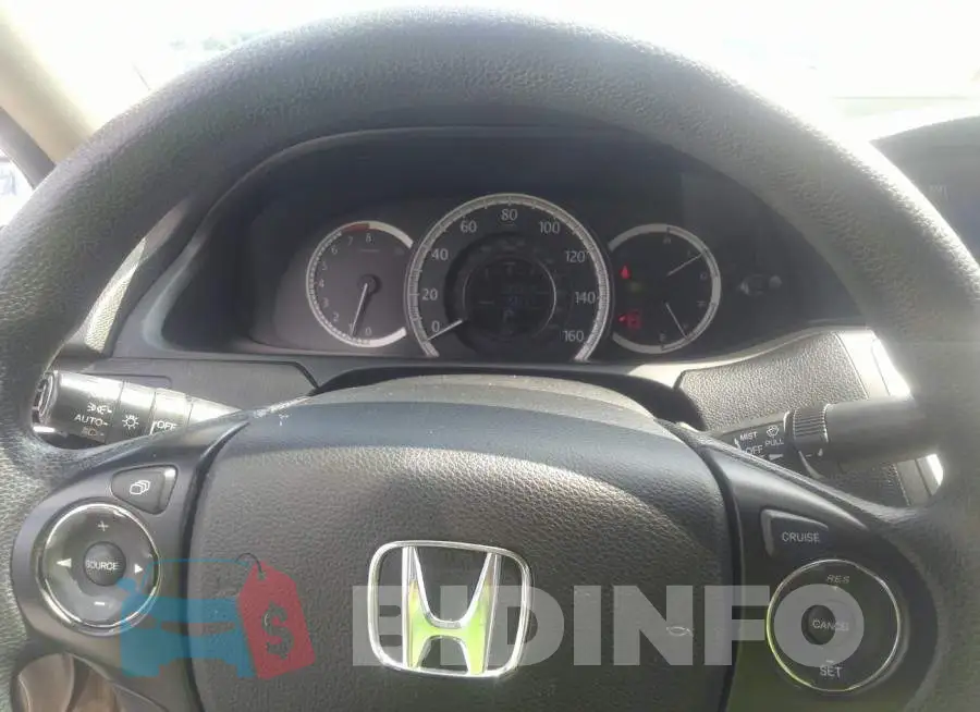 1HGCR2F70FA157325 Photo# 7