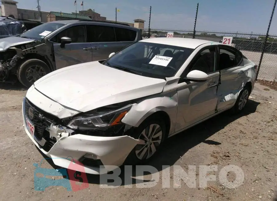 1N4BL4BVXLC135818 Photo# 2