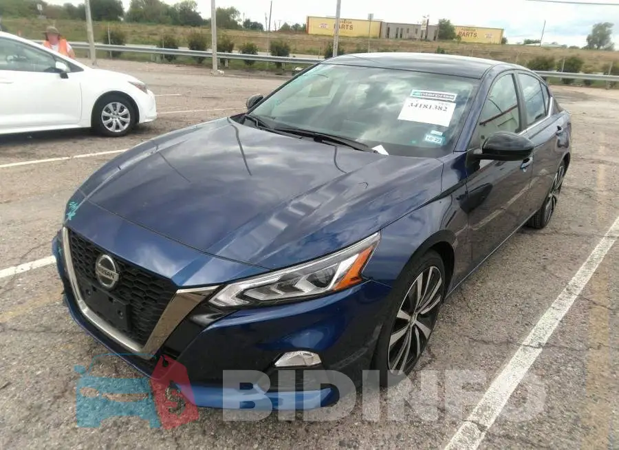 1N4BL4CV1MN315211 Photo# 2
