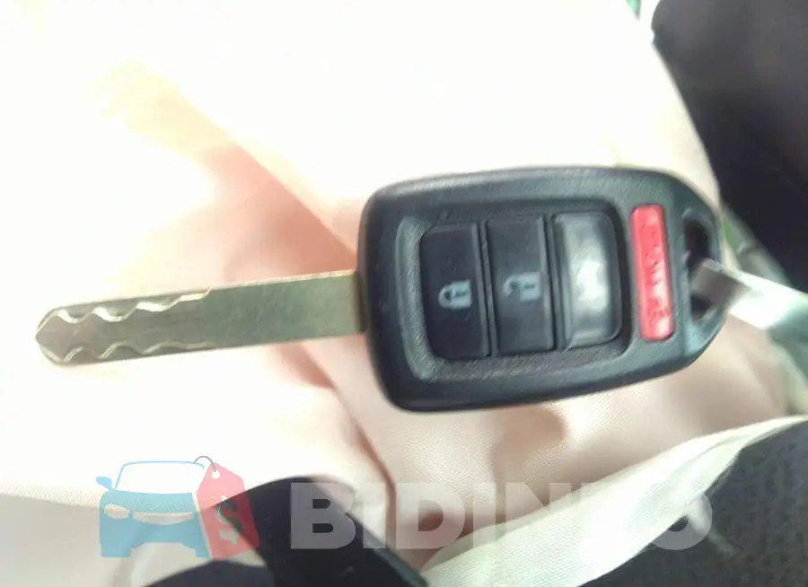 1HGCR2F30HA296421 Photo# 11