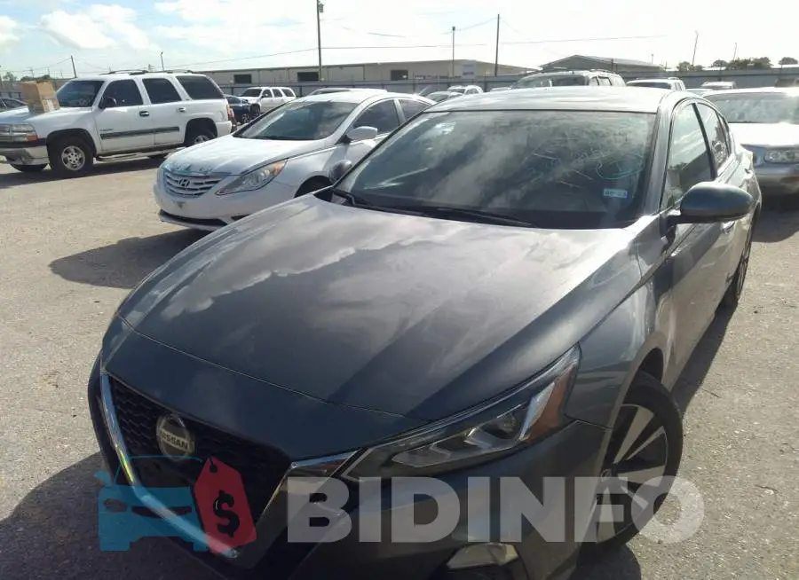 1N4BL4EV7KC175252 Photo# 2