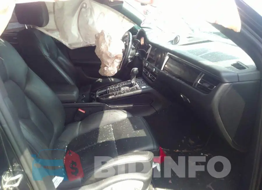 WP1AA2A52MLB00207 Photo# 5